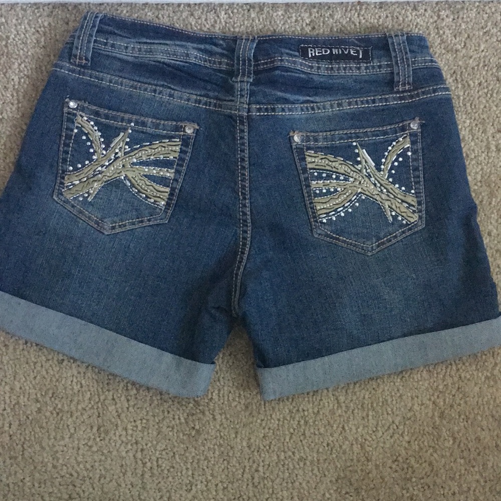 NWOT Red Rivet shorts size 5 - Picture 3 of 4